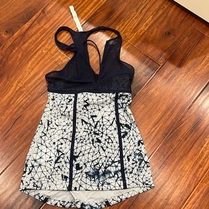 Lululemon workout tank white and blue razorback with zipper size 4.